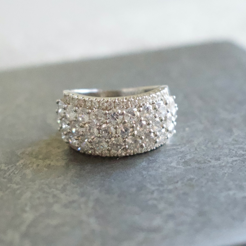 Cubic Zirconia and Sterling Silver Ring - Picture 2 of 6